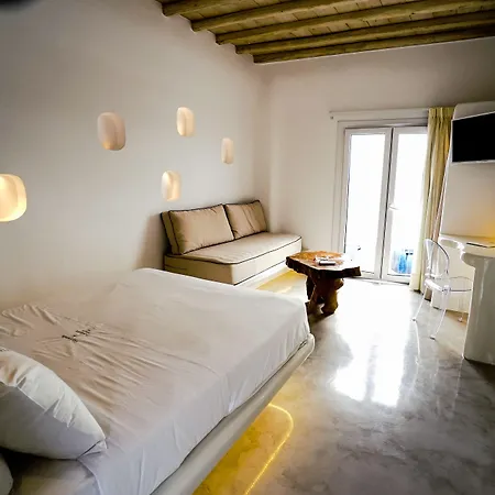 Ξενοδοχείο με διαμερίσματα Flaskos Luxury 4*