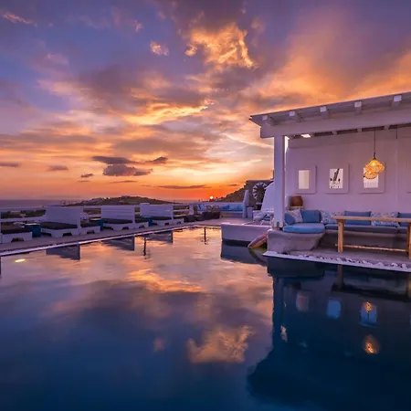 Flaskos Luxury شقة فندقية