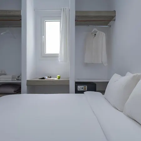 Flaskos Luxury شقة فندقية 4*