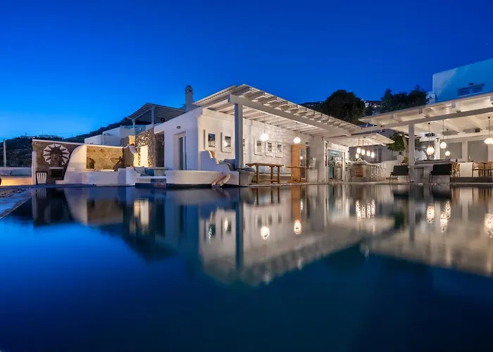 Flaskos Luxury Aparthotel