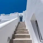 Flaskos Luxury Suites 4*
