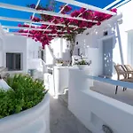 Flaskos Luxury 4*