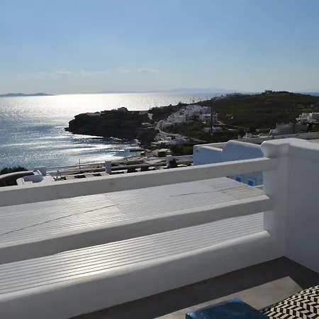Flaskos Luxury Suites