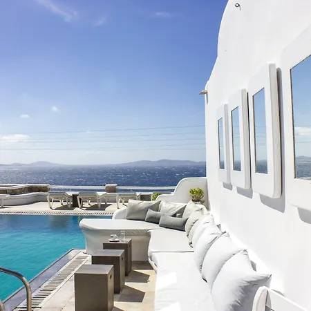 Flaskos Luxury Aparthotel 4*