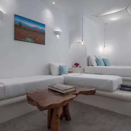 Aparthotel Flaskos Luxury Suites 4*
