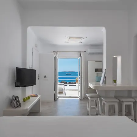 Flaskos Luxury Apartahotel