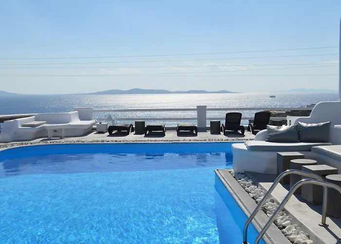 Flaskos Luxury Aparthotel 4*