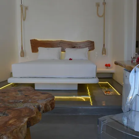 Flaskos Luxury Suites 4* Agios Stefanos (Mykonos)