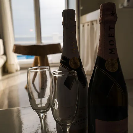 Flaskos Luxury Suites 4* Agios Stefanos (Mykonos)