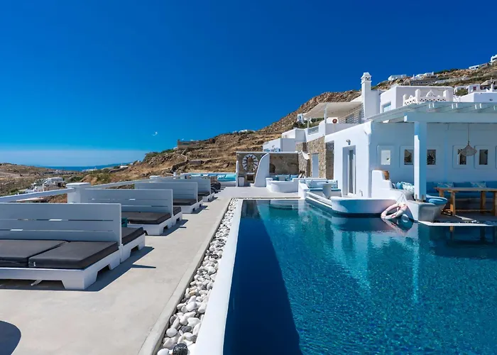 Aparthotel Flaskos Luxury 4*